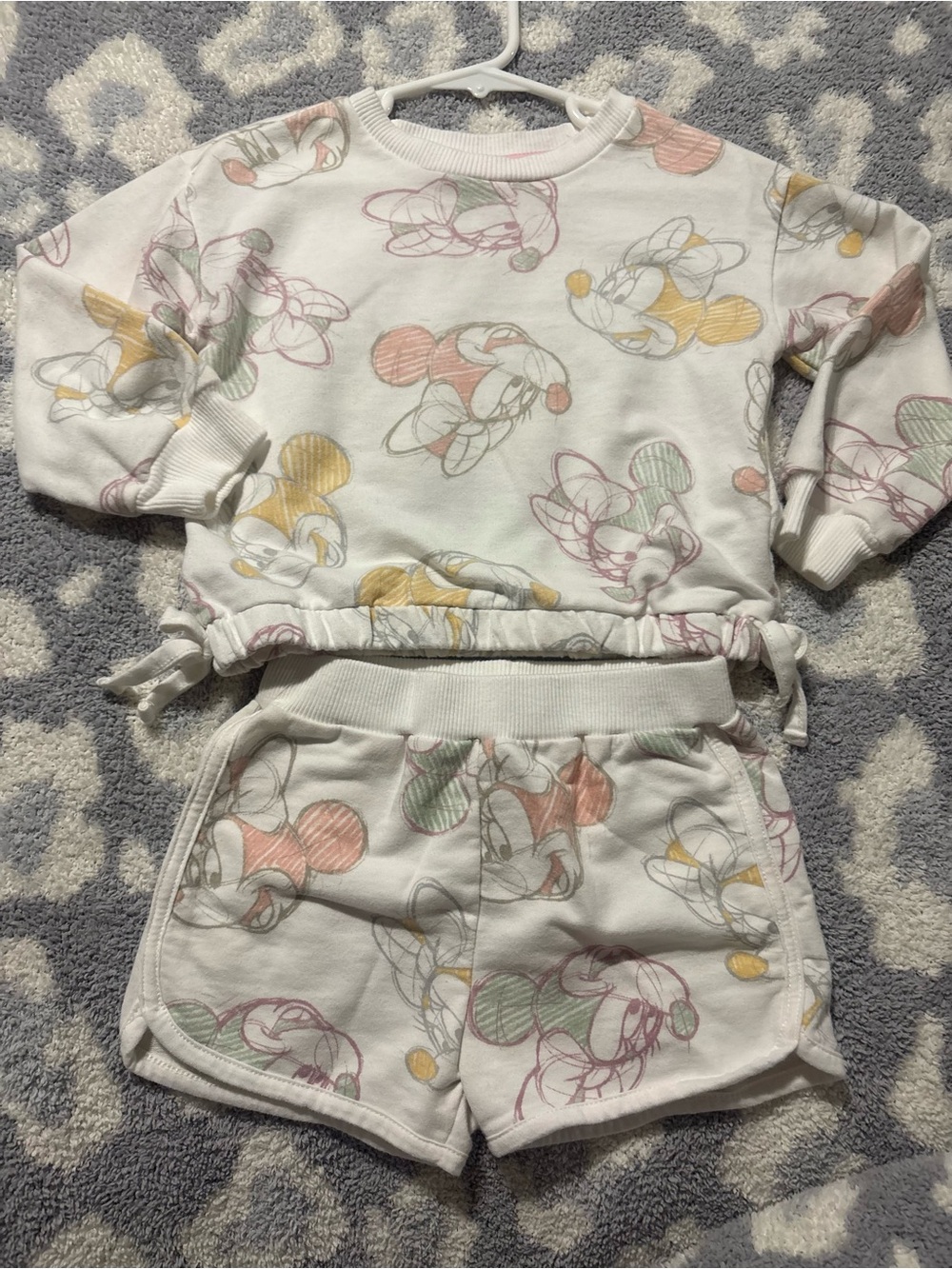 Disney Minnie Mouse Long Sleeve & Shorts Matching Sweat Set Toddler Girl 3T